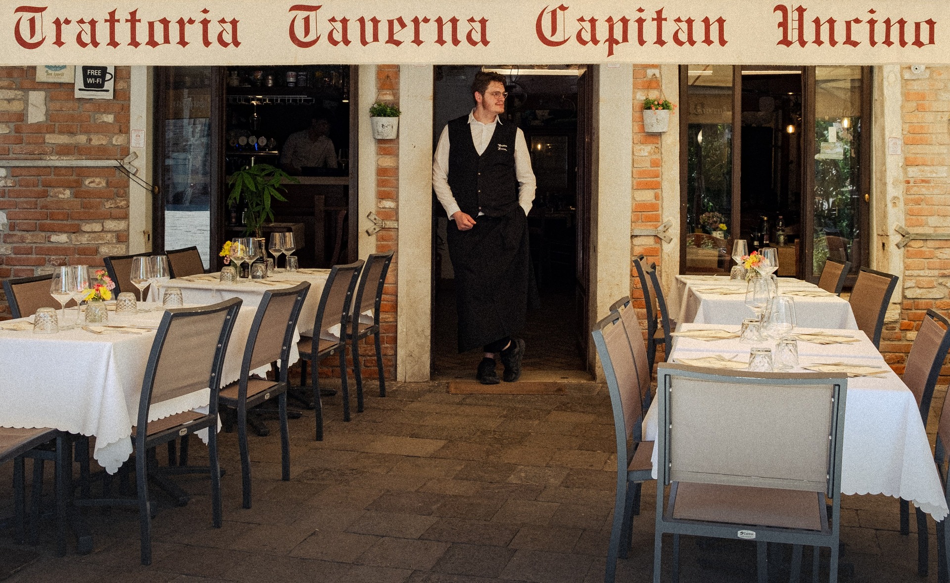men-taverna-capitan-uncino-venezia